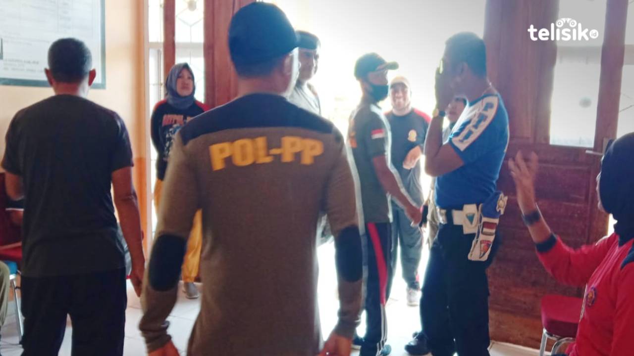 Anggota Satuan Polisi Pamong Praja Kabupaten Buton Utara. Foto: Aris/Telisik