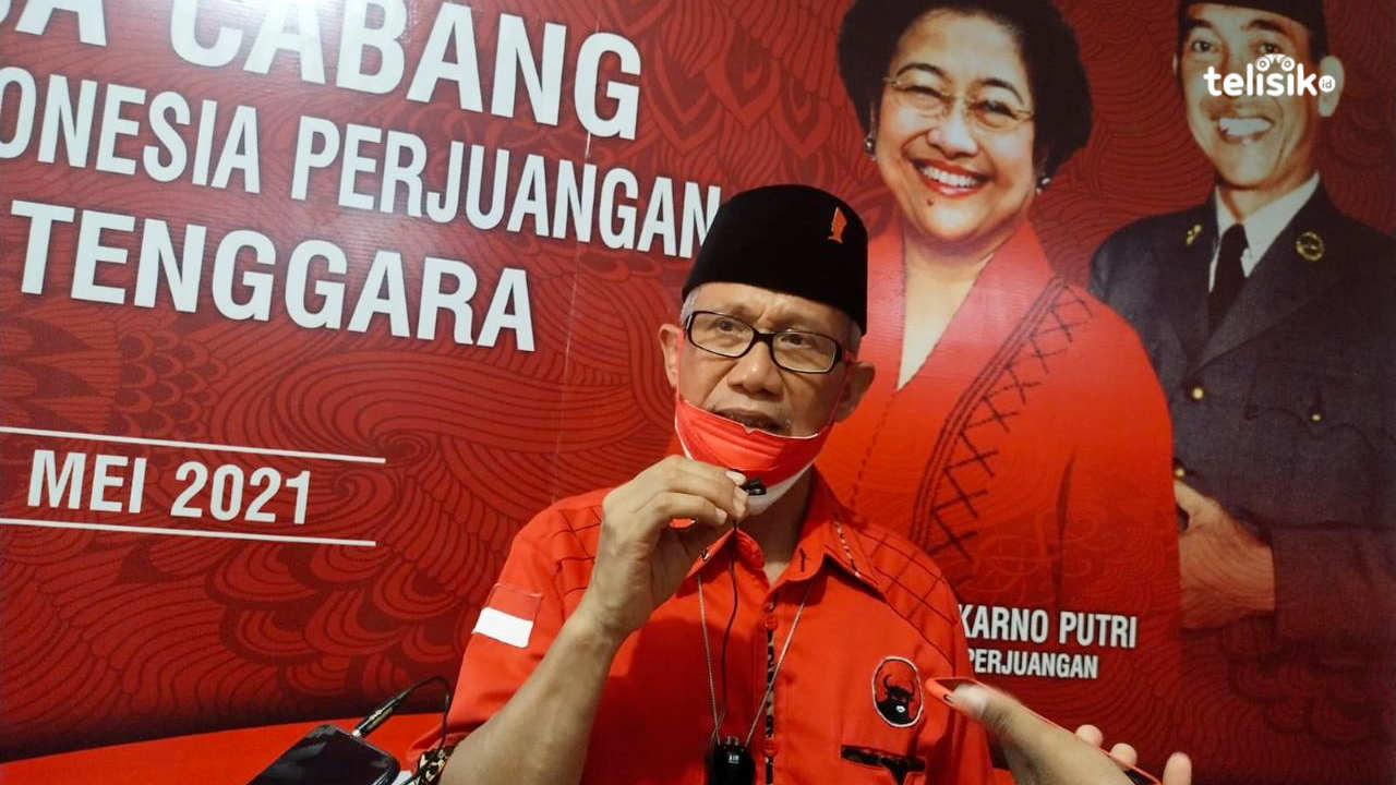 Ketua PDIP Sultra, Lukman Abunawas saat ditemui dalam giat HUT PDIP ke-49 di Kantor PDIP Sultra. Foto: Kardin/Telisik