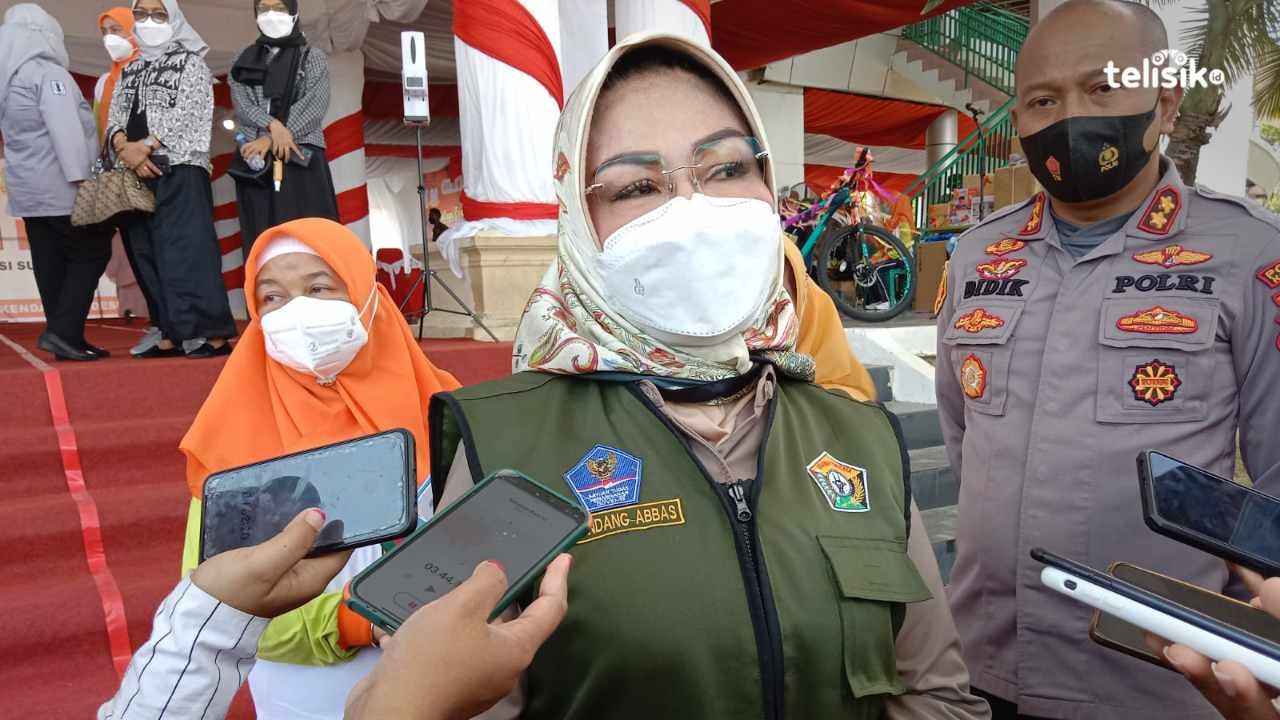 Sekda Sultra, Nur Endang Abbas dalam suatu kegiatan. Foto: Musdar/Telisik