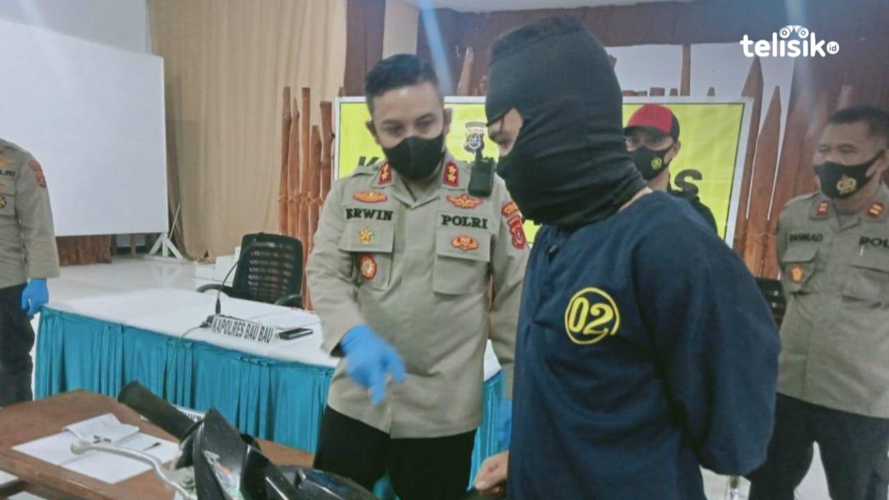 Pelaku saat memperagakan kasus Cutanmor. Foto: Iradat Kurniawan/Telisik