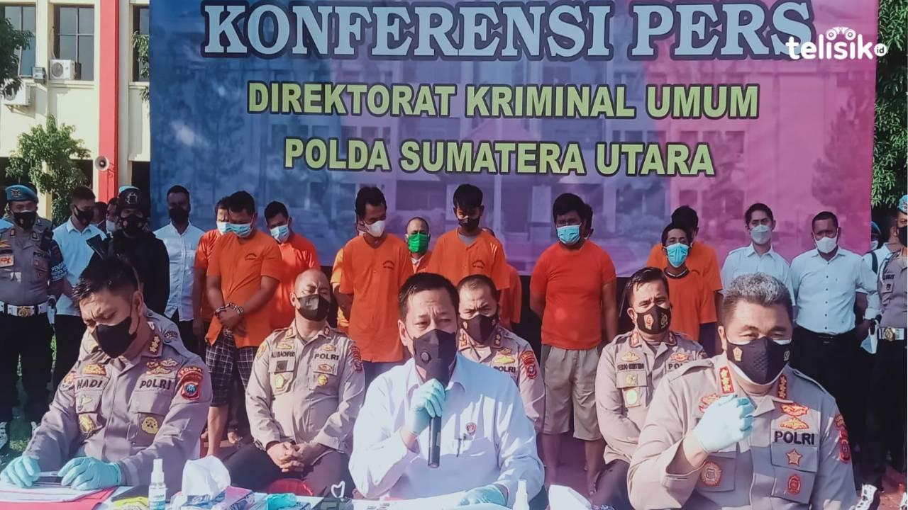 Dirreskrimum Polda Sumut, Kombes Pol Tatan Dirsan Atmaja bersama Kabid Humas Polda Sumut, Kombes Pol Hadi Wahyudi dan beberapa Kapolres sejajaranya. Foto: Reza Fahlefy/Telisik