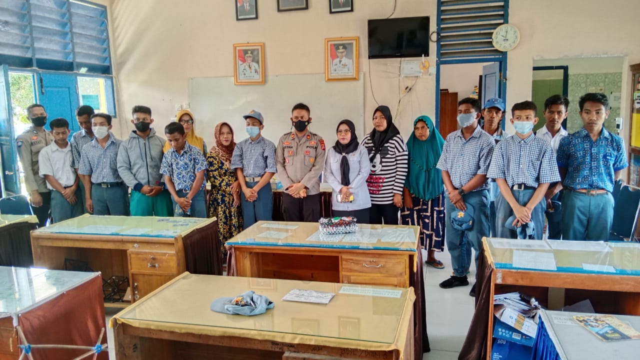 Suasana mediasi damai antara semua pihak usai tawuran pelajar. Foto: Dok Polsek Batauga