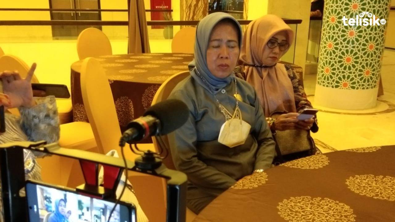 Ketua DPRD Kolaka Timur, Suhaemi Nasir saat ditemui di Kota Kendari. Foto: Kardin/Telisik