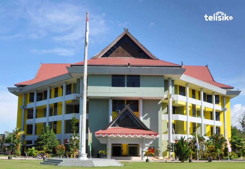 Gedung Rektorat UHO. Foto : Muhammad Ilwanto/Telisik