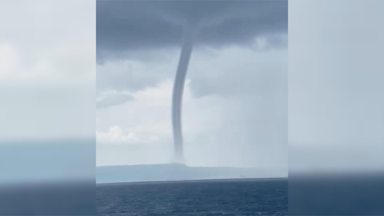 Angin puting beliung di wilayah Kota Baubau. Foto: Tangkaan layar video