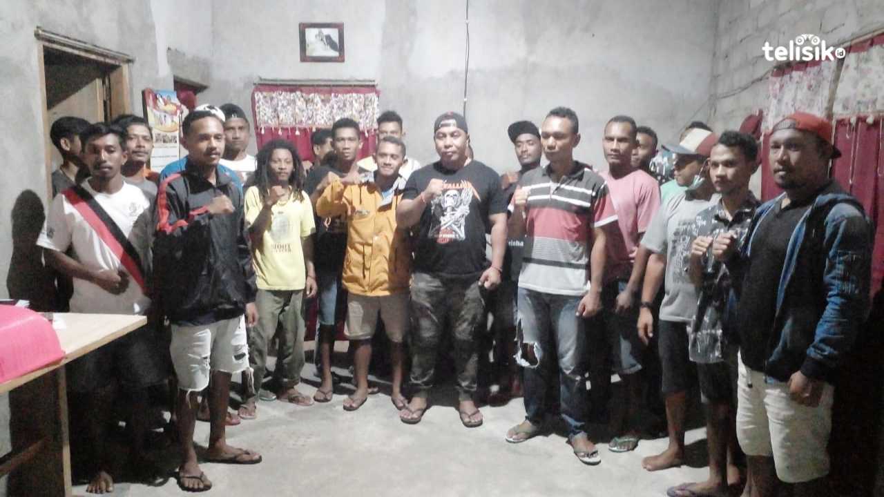 Dukungan Angkatan Muda Nanga Banda terhadap Marsel Pan di Pileg Manggarai. Foto: Berto Davids/Telisik