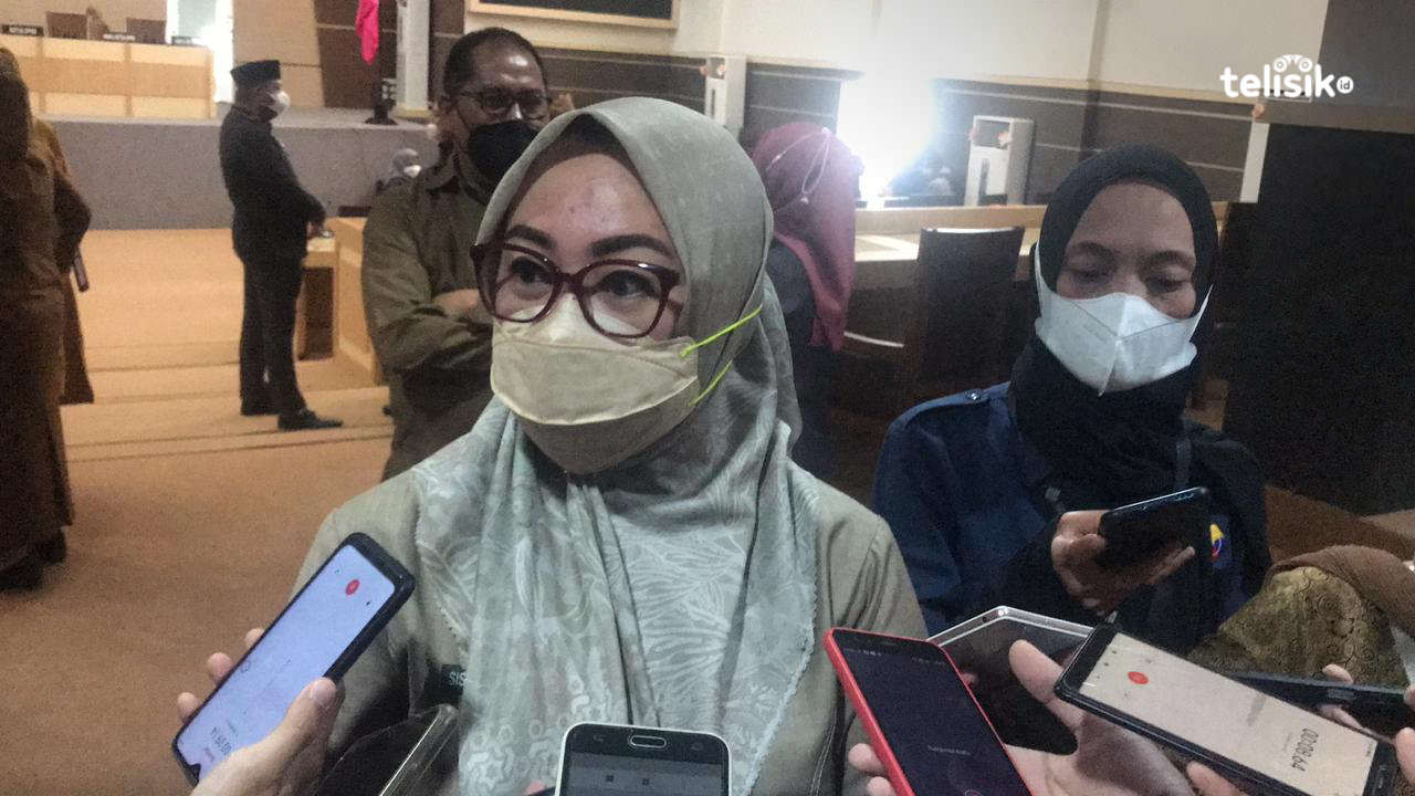 Wakil Wali Kota Kendari, Siska Karina Imran (SKI) saat diwawancarai awak media, Foto: Andi May/Telisik
