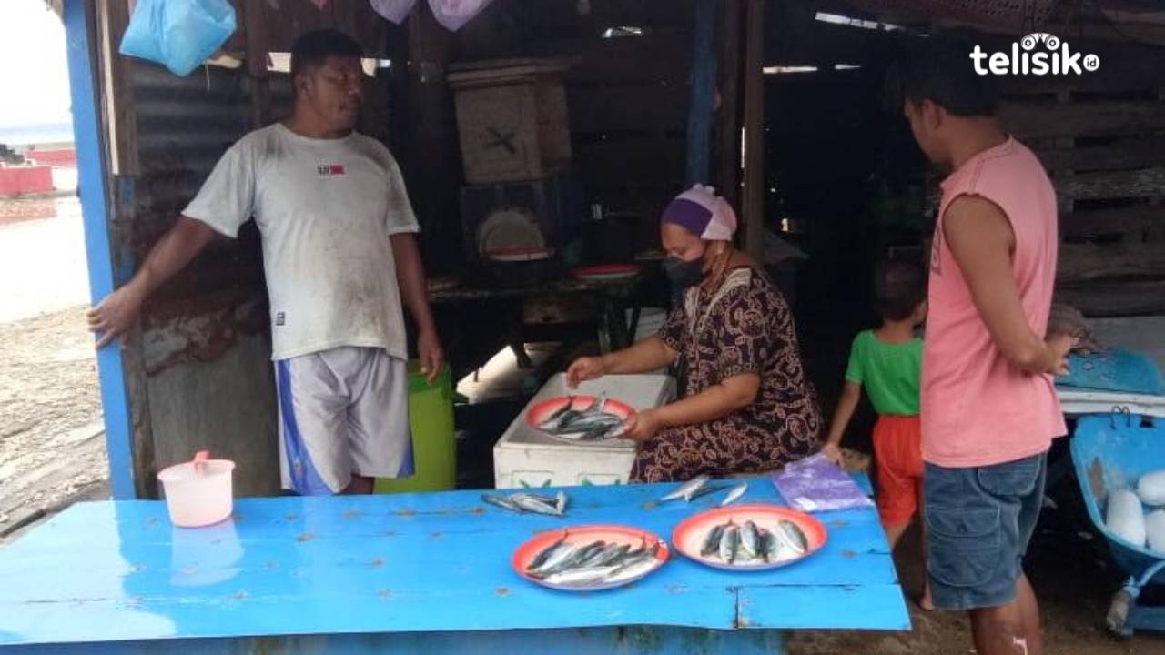 Kondisi penjual ikan di pasar Laompo, Buton Selatan. Foto: Waode Israwati/Telisik