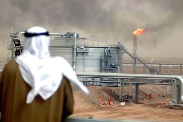 Pabrik Minyak di Arab Saudi. Foto: Intisari.grid