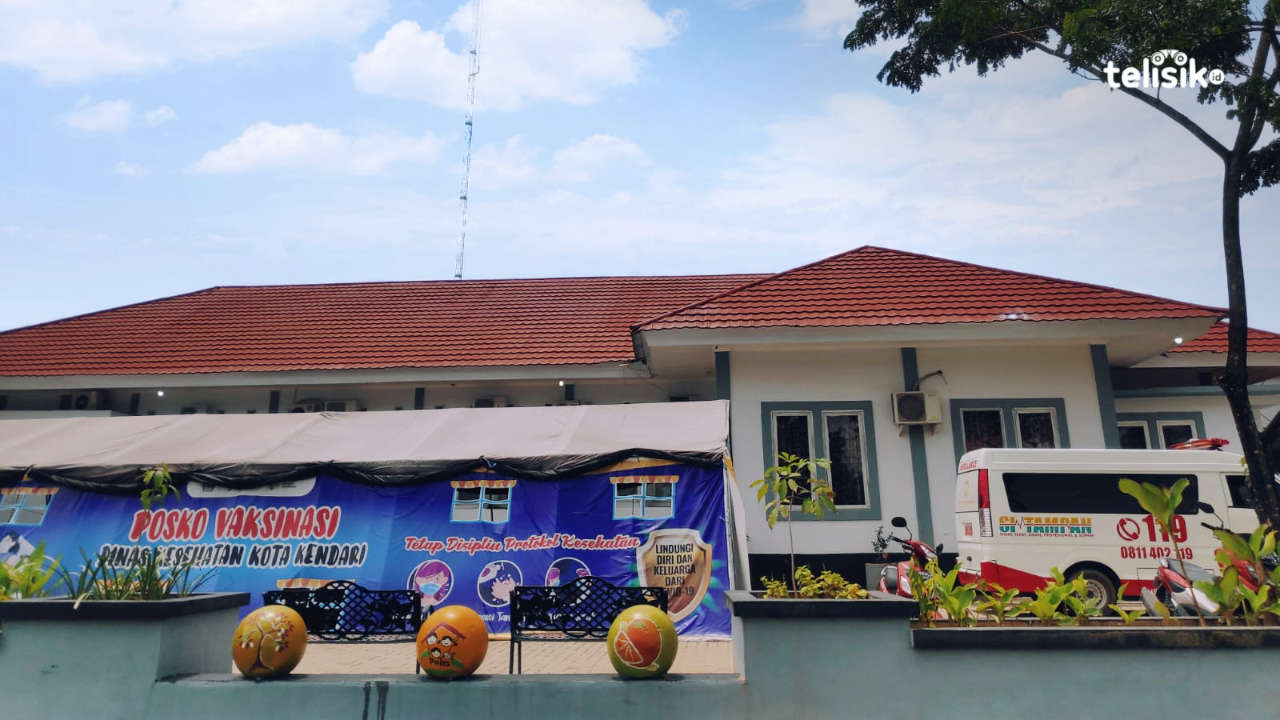 Posko Vaksinasi Dinas Kesehatan Kota Kendari. Foto: Ruliawan/Telisik