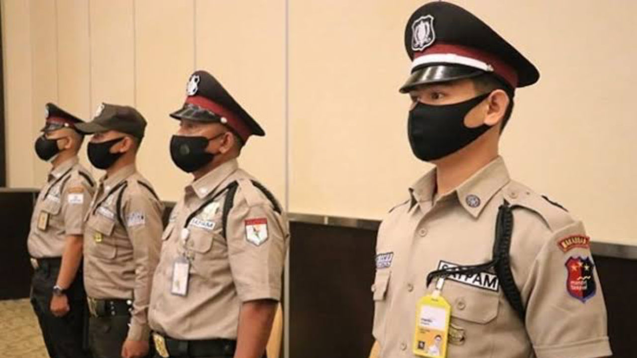 Seragam baru Satpam. Foto: Repro pikiran-rakyat.com