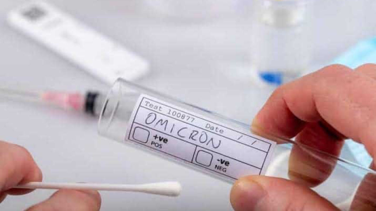 Seorang Ibu di Koltim terkonfirmasi terpapar COVID-19 Varian Omicron. Foto: theguardian.com