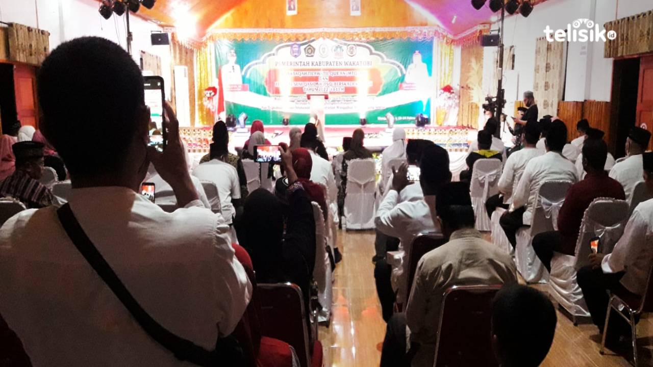 Wakil Bupati Wakatobi menyoroti polemik penggunaan toa masjid pada penutupan MTQ dan FSQ. Foto: Boy/Telisik