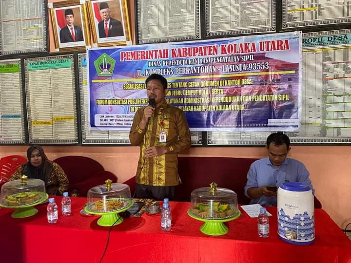 Kepala Dinas Kependudukan dan Pencatatan Sipil (Disdukcapil) Kolut,  Buhari. Foto: Disdukcapil