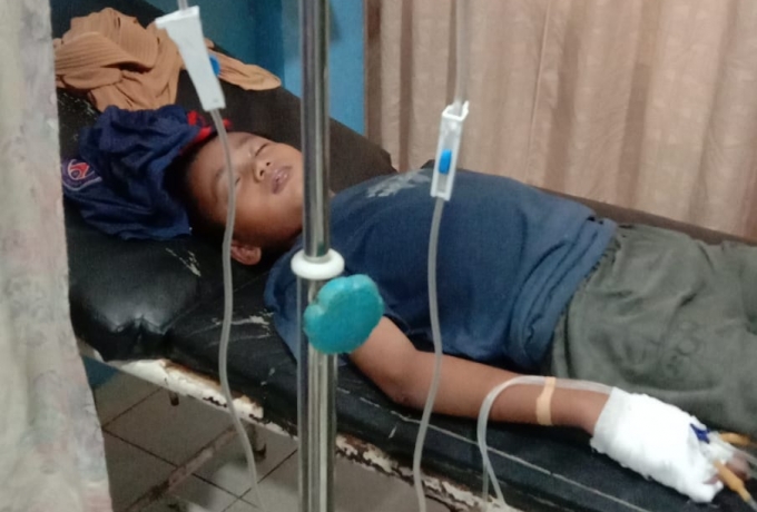 Bocah SD yang kejang-kejang usai divaksin. Foto: Ist