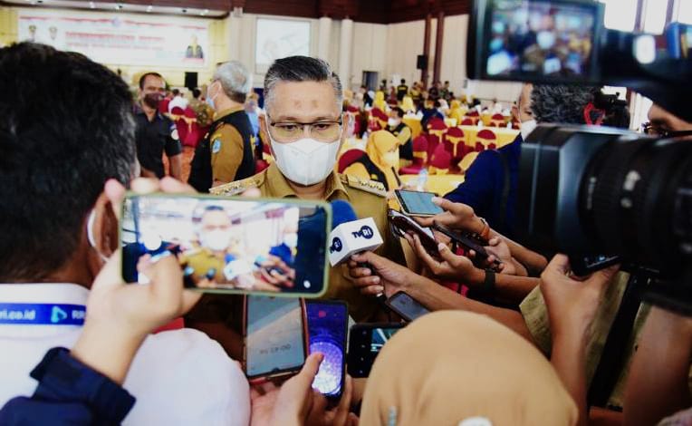 Wali Kota Kendari, Sulkarnain Kadir usai menghadiri, Musrenbang RKPD tahun 2022 untuk program tahun 2023. Foto: Ist