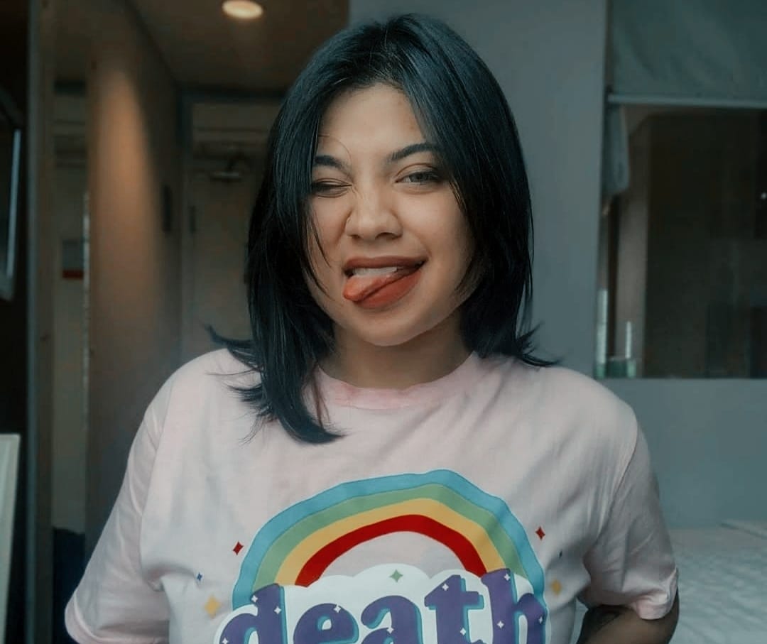 Dea jual foto Vulgar nya di Only fans. Foto: Instagram