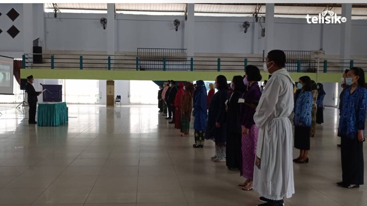 Susunan proses pengukuhan pejabat struktural Poltekkes Kemenkes Kendari  Foto : Muhammad Ilwanto/Telisik