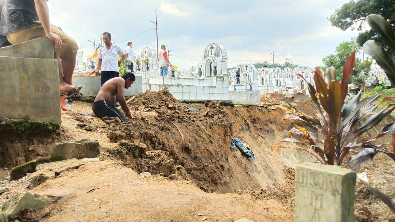 Nampak belasan pemakaman amblas. Foto: Dokumen Kecamatan Medan Tuntungan