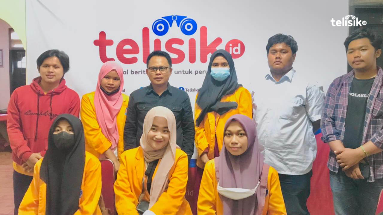 Kunjungan akademik mahasiswa Program Studi Ilmu Komunikasi Universitas Halu Oleo ke kantor media Telisik.id, dan diterima langsung oleh Direktur Utama Telisik.id, M Nasir Idris, kunjungan ini bertujuan untuk memenuhi tugas lapangan dari mata kuliah Ekonom
