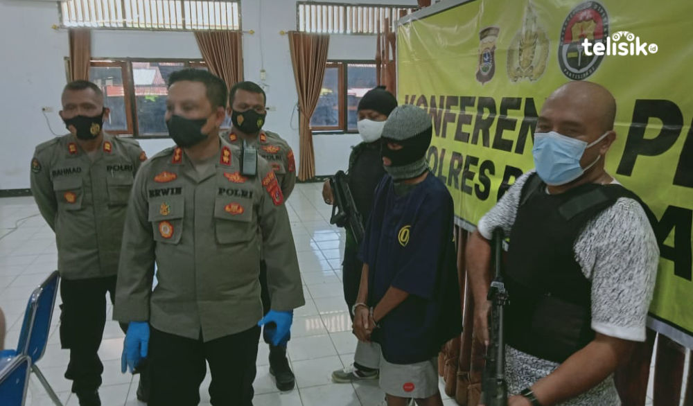 Konferensi pers pengungkapan kasus pencabulan anak di bawah umur di Kota Baubau. Foto: Iradat Kurniawan/Telisik