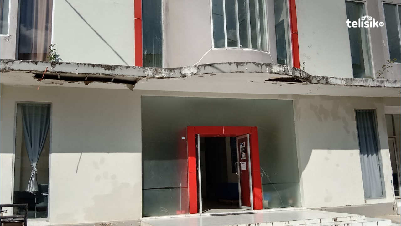 Kantor Nakertrans Kota Kendari yang juga posko THR 2022. Foto: Musdar/Telisik
