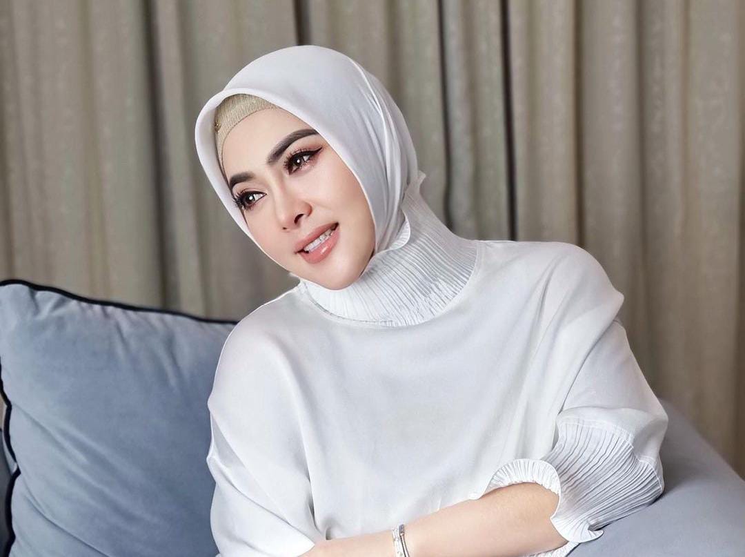 Syahrini, salah satu selebriti yang putuskan vakum dari dunia entertainment semenjak menikah. Foto: Repro Instagram/@princessyahrini