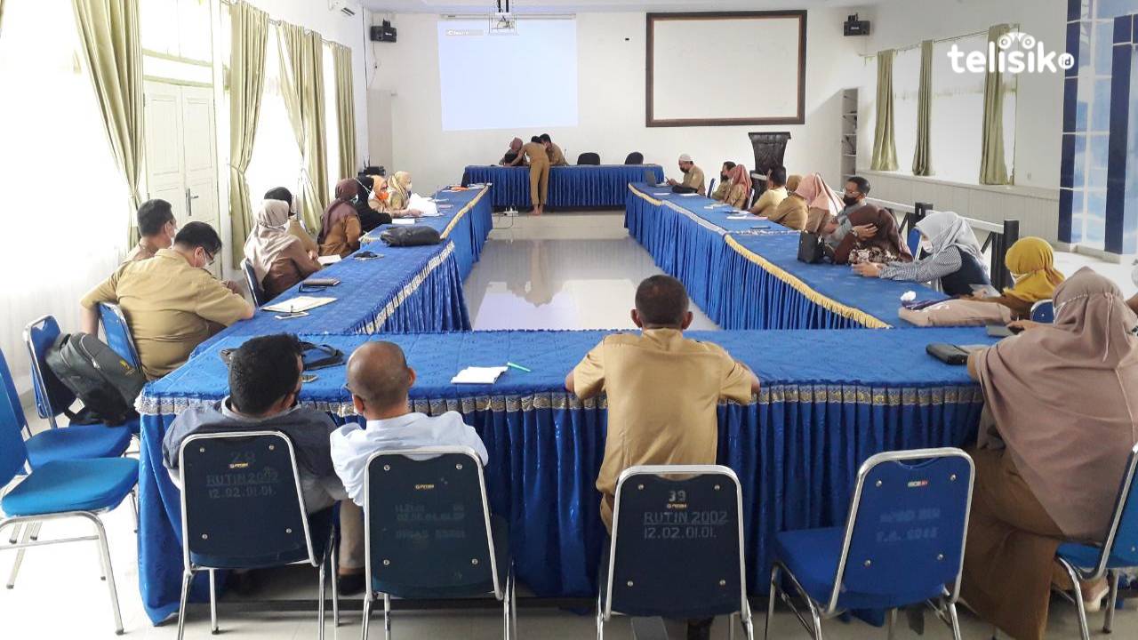 Dinas Lingkungan Hidup (DLH) Sulawesi Tenggara (Sultra) mengadakan Bimbingan Teknis (Bimtek) penilaian peningkatan kinerja perusahaan dalam pengelolaan lingkungan hidup, Foto: Aris Mantobua/Telisik