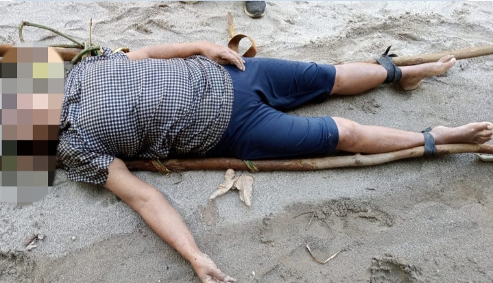 Korban tak beridentitas ditemukan di pantai Sibayak Deli Serdang, Sumut. Foto: Humas Polresta Deli Serdang