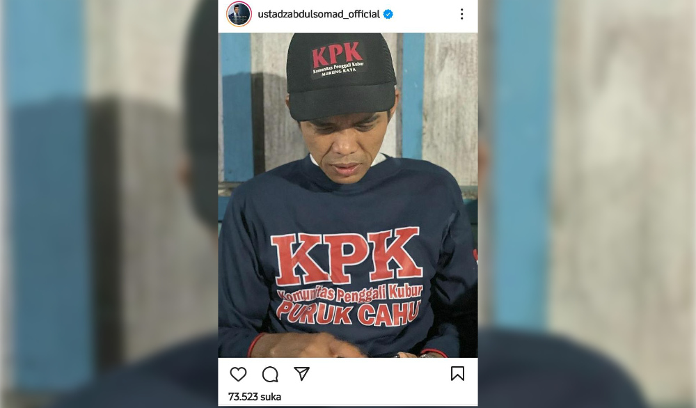 Ustaz Abdul Somad hebohkan netizen dengan seragam KPK yang dikenakannya. Foto: Repro Instagram