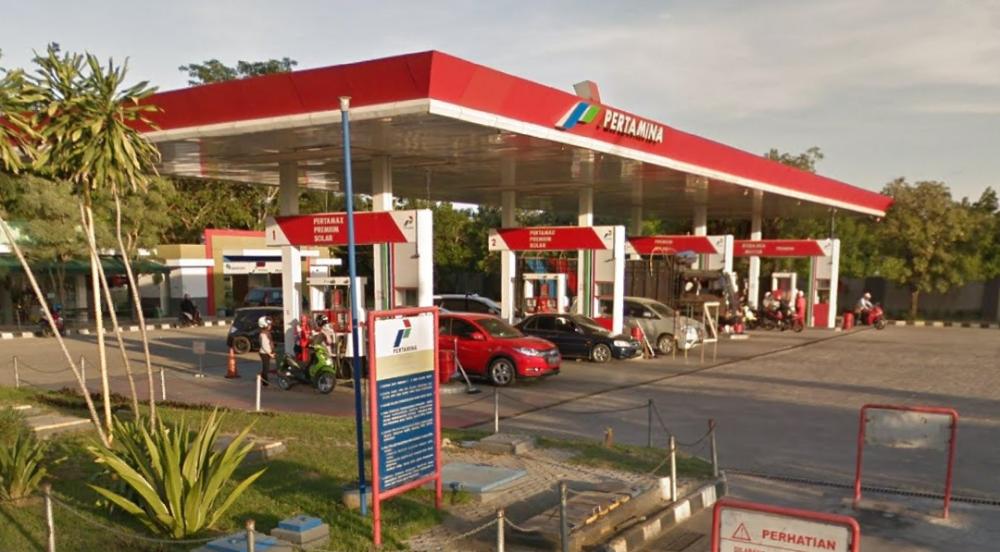 Suasana SPBU Tapak Kuda sedang melayani pengisian BBM terhadap kendaraan. Foto: Google Maps