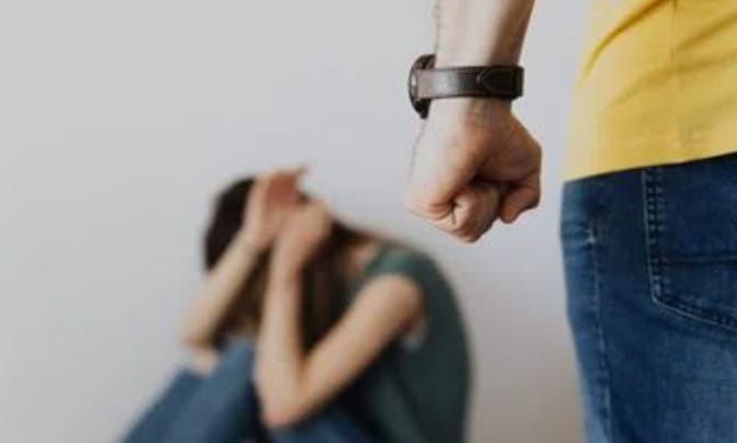 Ketgam: Ilustrasi suami pukul istri. Foto: Ist