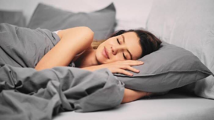 Ini tanda wanita yang alami mimpi basah saat tidur. Foto: Repro detik.com