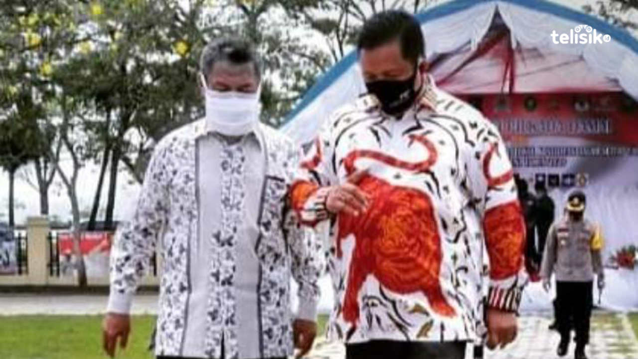 Bupati Muna, LM Rusman Emba bersama Wabup, Bachrun Labuta. Foto : Sunaryo/Telisik