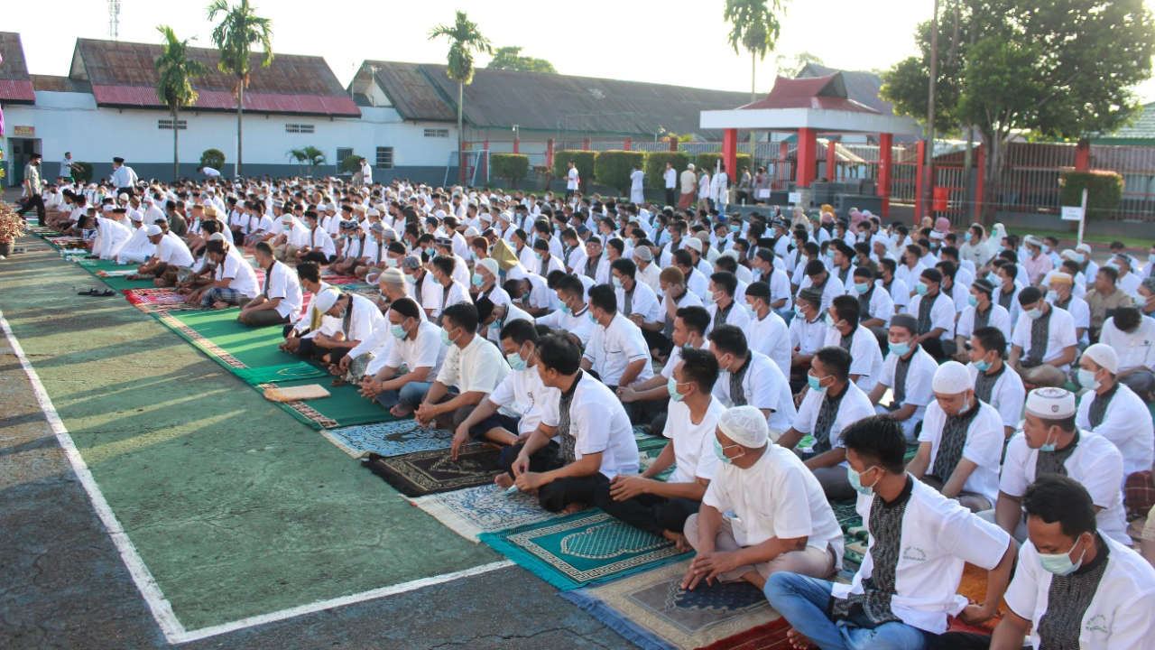 1.705 narapidana mendapatkan remisi khusus hari raya Idul Fitri tahun 2022, tujuh di antaranya bebas langsung (RK II). Foto: Ist.