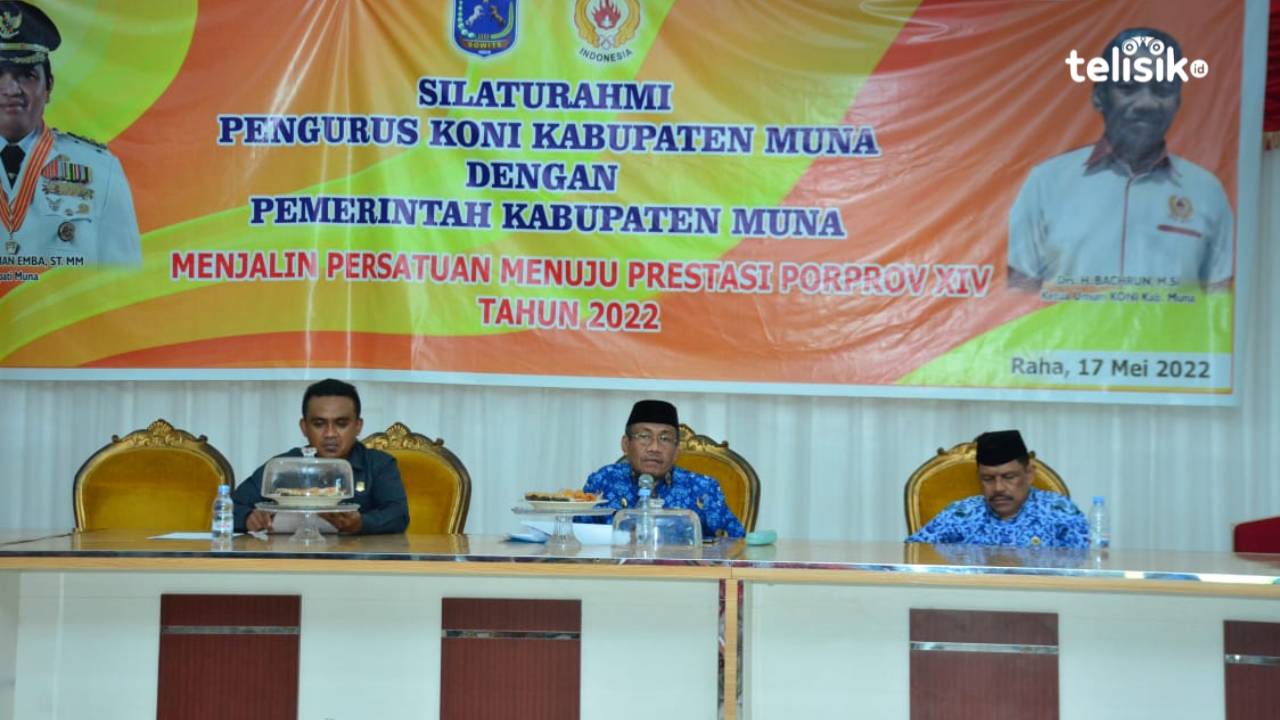 Sekum KONI, Andi Sapri bersama Ketua KONI, Bachrun Labuta. Foto : Sunaryo/Telisik
