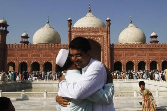 Ilustrasi saling memaafkan saat hari raya Idul Fitri. Foto: Repro Reuters