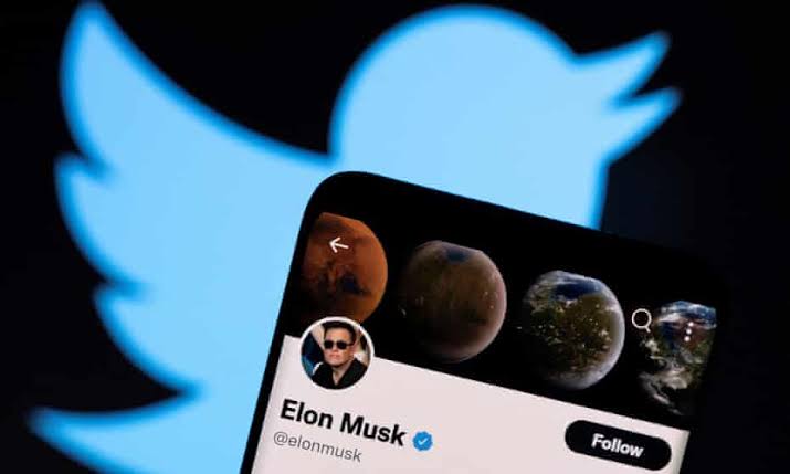 Akun Twitter CEO Tesla dan SpaceX, Elon Musk. Foto: Repro theguardian.com