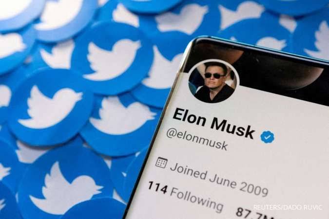 Akun Twitter orang terkaya di dunia, Elon Musk. Foto: Repro kontan.co.id