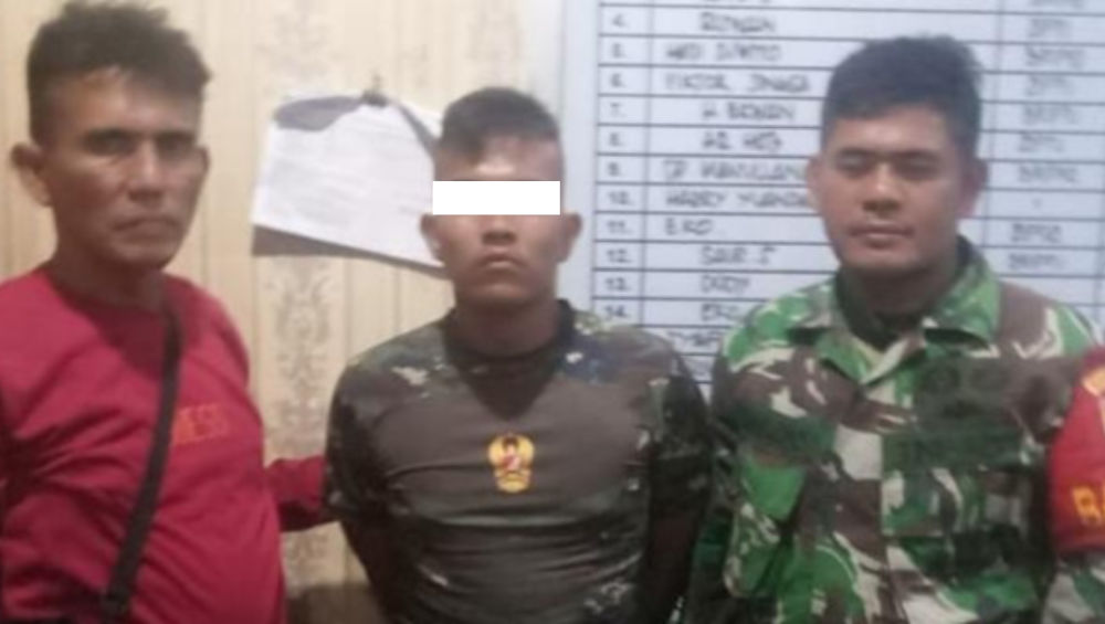 gadungan: Anggota TNI Gadungan (tengah) diamankan tim Babinsa dan Bhabinkamtibmas. Foto: Humas Polrestabes Medan