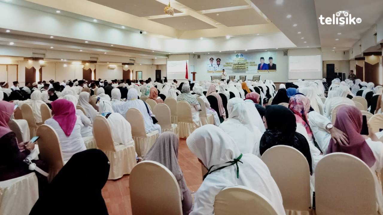 Biaya transportasi calon jemaah haji Kota Kendari ke Embarkasi Makassar bakal ditanggung pemerintah kota. Foto: Andi Irna Fitriani/Telisik