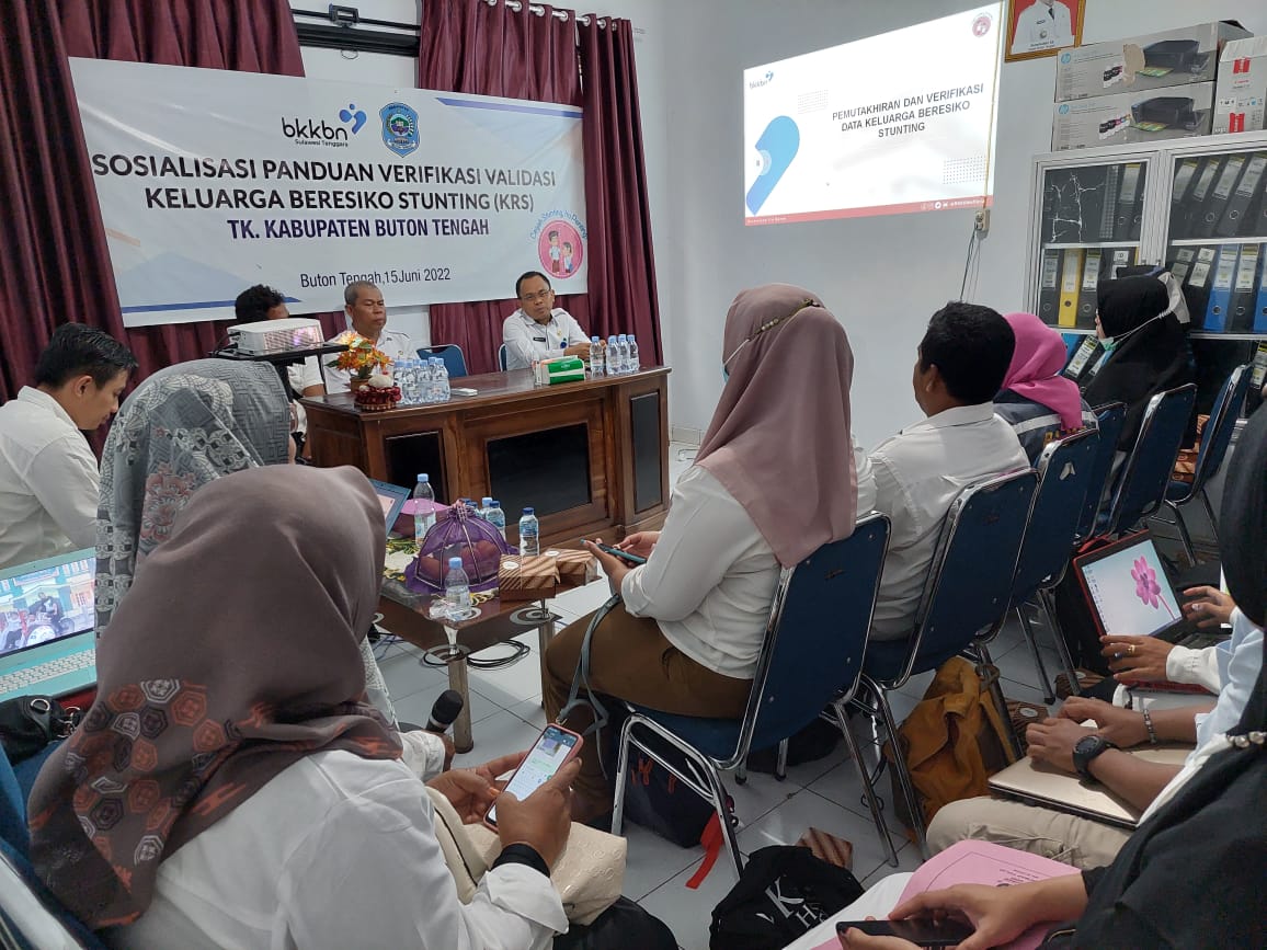 BKKBN Sultra melaksanakan sosialisasi panduan verifikasi dan validasi data keluarga berisiko stunting (verivali krs) di lingkup Pemda Buton Tengah. Foto: Ist.