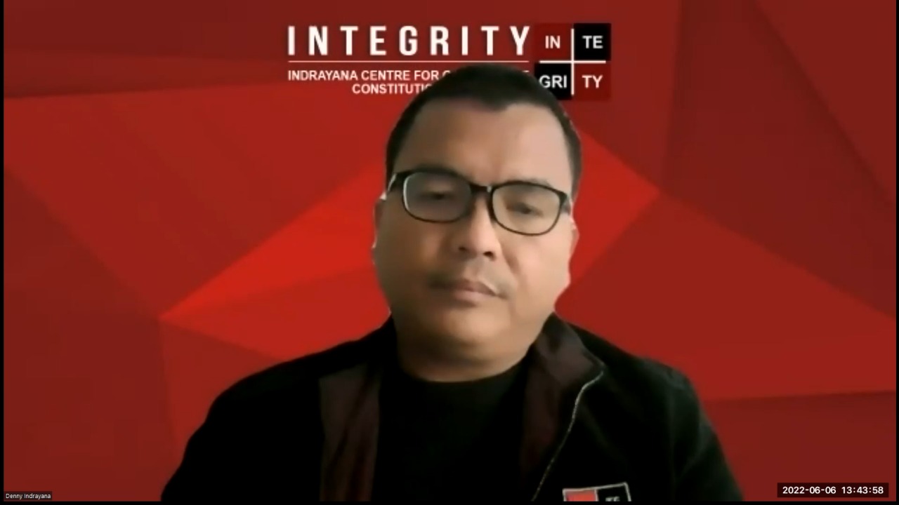 Pakar Hukum Tata Negara, Prof. Denny Indrayana saat melakukan webinar. Foto: Ist.