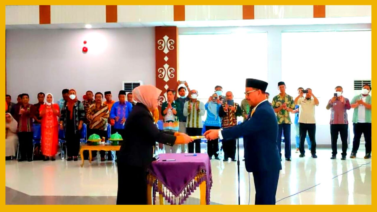 Tak ingin kevakuman organisasi kepegawaian tersendat, Bupati Konawe Selatan langsung bergerak cepat menunjuk Penjabat Sekda. Foto: Ist