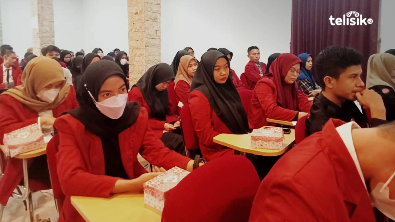 Suasana FGD, terkait pemindahan IKN erat kaitannya dengan mahasiswa, yang mempunyai tugas untuk memposisikan diri sebagai orang yang akan memberikan sumbangsih berarti, demi mengembangkan dan memajukan Indonesia. Foto: Andi Irna Fitriani/Telisik