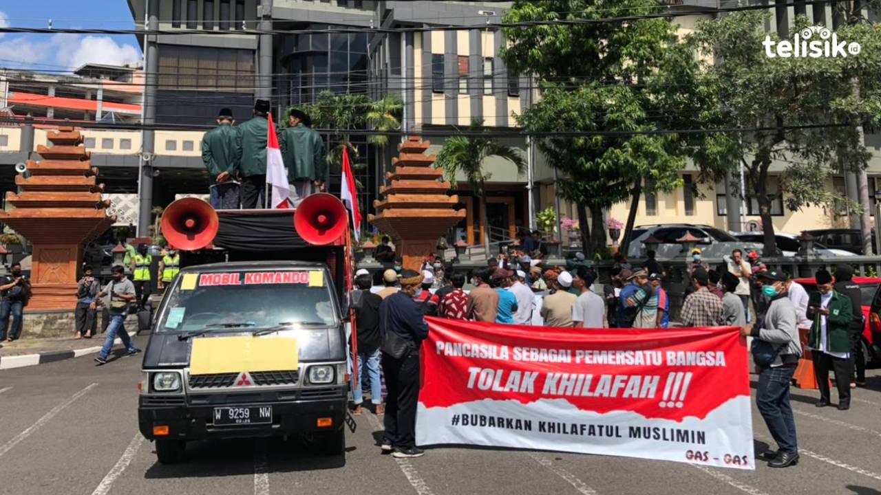 Aksi GAS dan Barikade Gus Dur yang menolak khilafah di Jawa Timur. Foto :Yudhie/Telisik