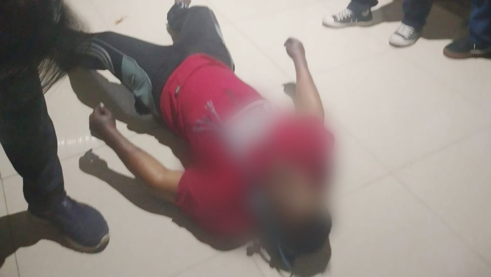 Korban dalam kondisi meninggal dunia usai ditemukan gantung diri dikediamannya di Dusun III, Desa Lantasan Lama, Kecamatan Patumbak Kabupaten Deli Serdang Provinsi Sumatera Utara, Senin 4 Juli 2022 sekira pukul 19:00 WIB. Foto: Ist