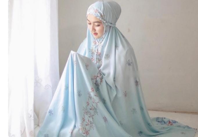 Kita diperintahkan oleh Allah SWT untuk bersabar dalam segala keadaan, mengingat besarnya keutamaan orang yang bersabar dalam Islam. Foto: Repro seruni.id