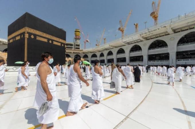 Para jamaah haji melakukan rangkaian ibadah haji Kabah, Mekkah. Foto: Repro ihram.co.id