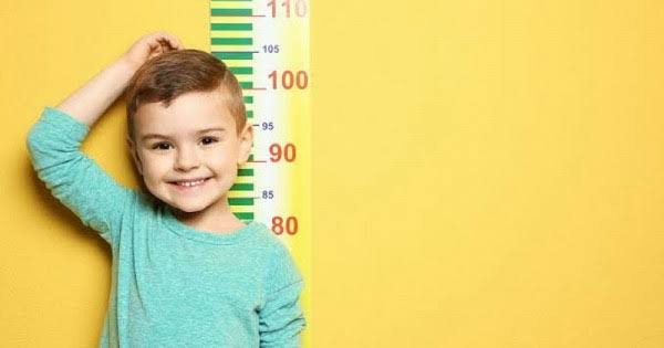 Orang tua antisipasi anaknya alami stunting dengan memberikan asupan yang cukup. Foto: Repro popmama.com